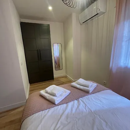 A 4 Min Andando Del Metro 3 Habitaciones Con Bano Privado Madrid Exterior photo