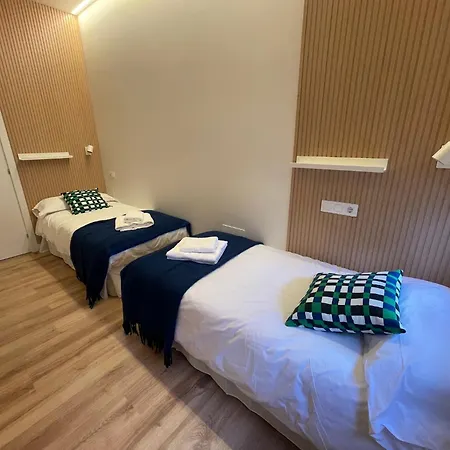 A 4 Min Andando Del Metro 3 Habitaciones Con Bano Privado Madrid Exterior photo