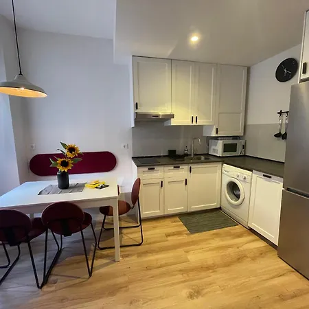 A 4 Min Andando Del Metro 3 Habitaciones Con Bano Privado Madrid Exterior photo