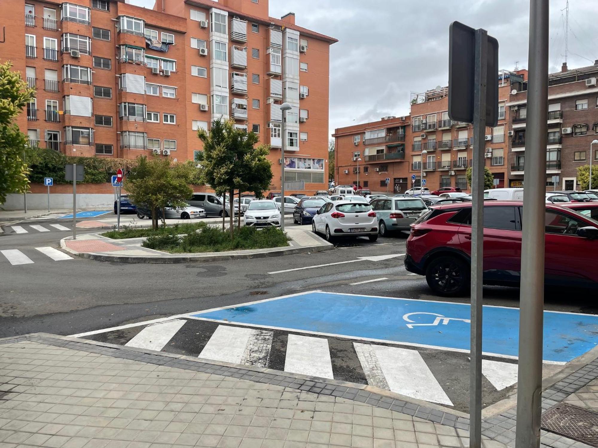 A 4 Min Andando Del Metro 3 Con Bano Privado Madryt